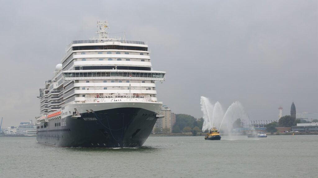 holland america line cruise ship rotterdam