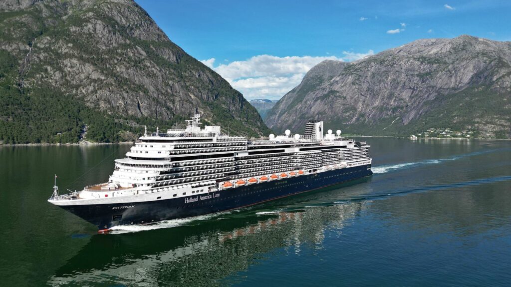 holland america line cruise ship rotterdam